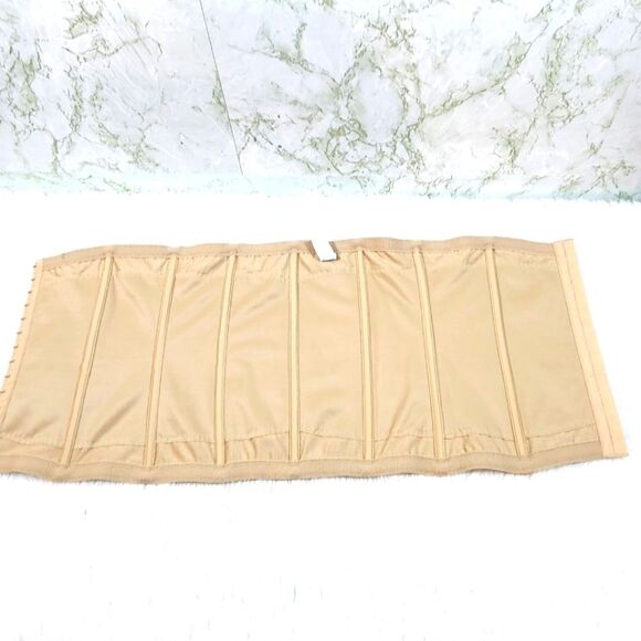 Maidenform Waist Slimmer - Picture 5 of 8